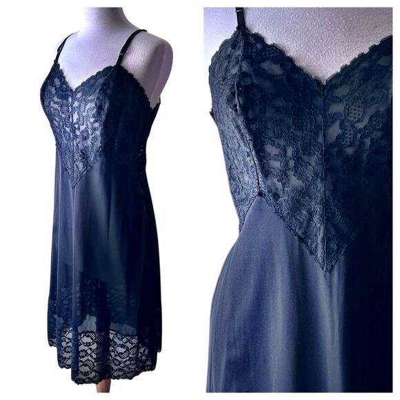 Vintage 1950s Vanity Fair Black Nylon Chantilly Lace Slip - Size 38 Large - Picture 6 of 9